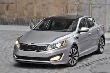 Kia-Optima-2011-560x373-3df4810318e87351.jpg