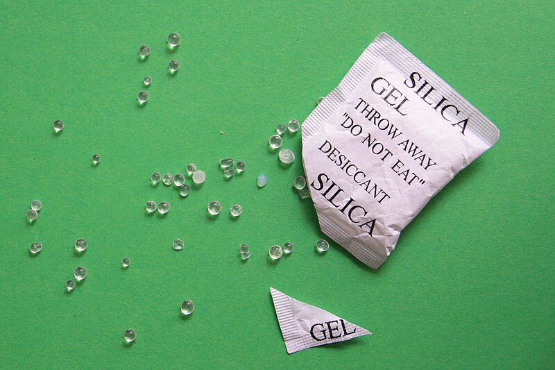 800px-Silicagel1.JPG